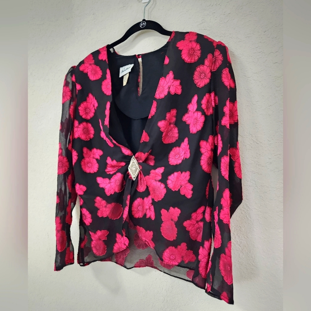 ✨️VTG floral fuschia Blouse